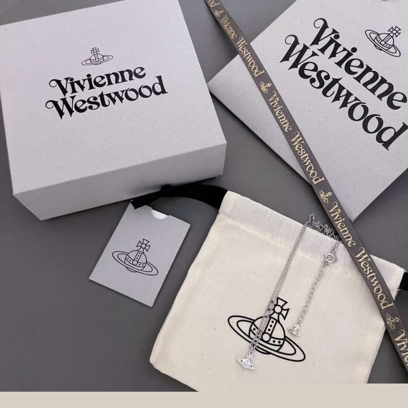 VIVIENNE WESTWOOD